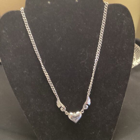 Silvertone Curb Link Puffed Heart Necklace w/Adjustable link - Picture 3 of 6